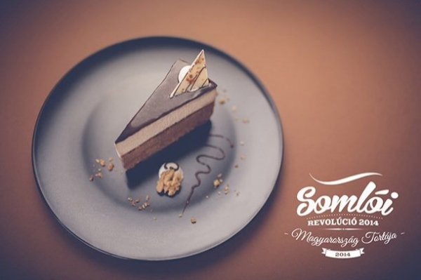 A tavalyi győztes: a székesfehérvári Damniczky cukrászda Somlói revolúciója